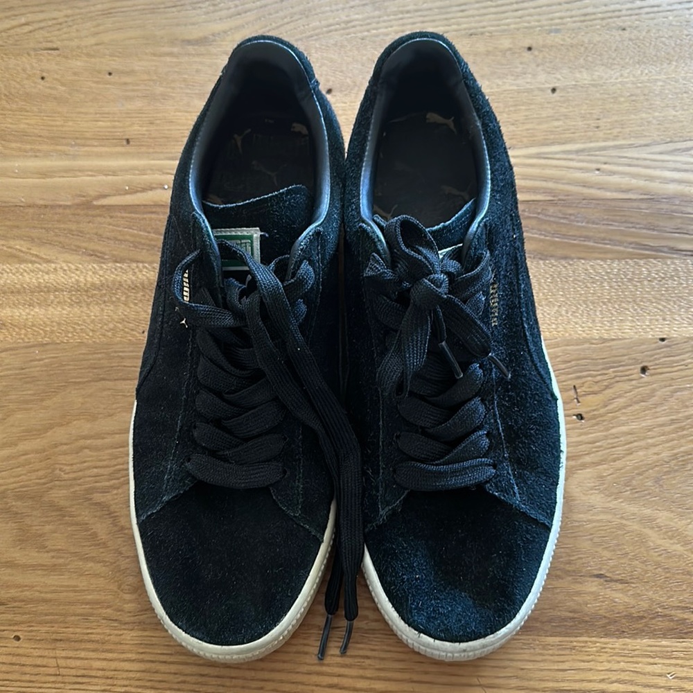 Puma black suede sneakers size 7